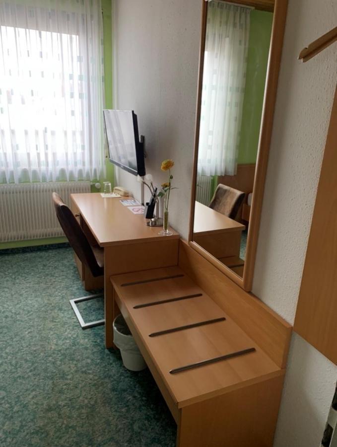 Hotel Deutsches Haus Lampertheim Esterno foto