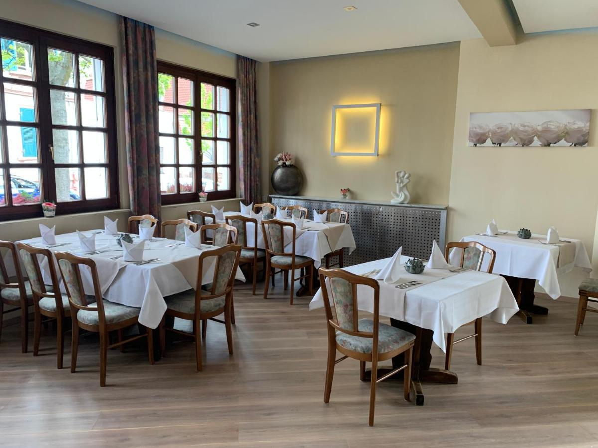Hotel Deutsches Haus Lampertheim Esterno foto